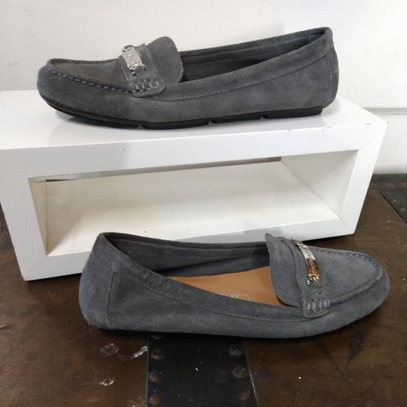 Calvin Klein - Picture 2 of 6